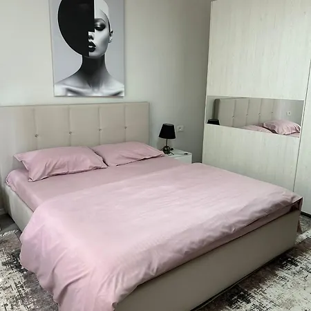 Lejlighed Just Renovated In The Center Tirana
