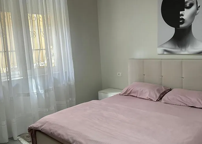 Just Renovated In The Center Lejlighed *