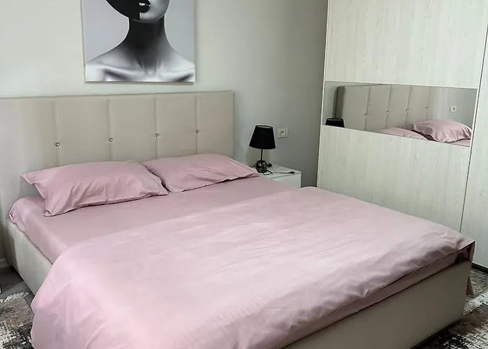 Apartmán Just Renovated In The Center Tirana